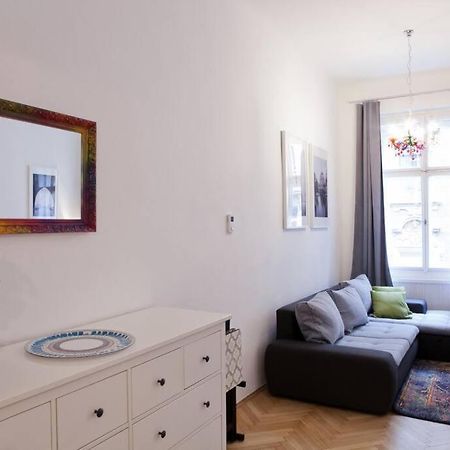 Prague Center Apartment With Fireplace 외부 사진