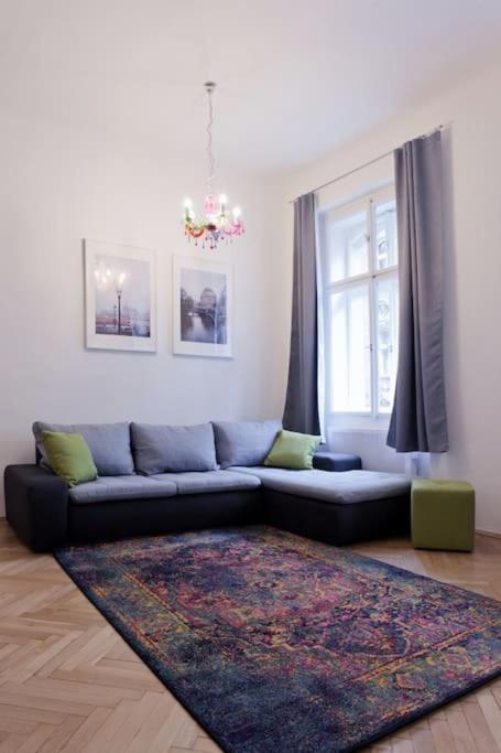 Prague Center Apartment With Fireplace 외부 사진